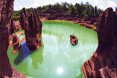 張家界、袁家界、天子山、紅石林、鳳凰古城四晚五日游